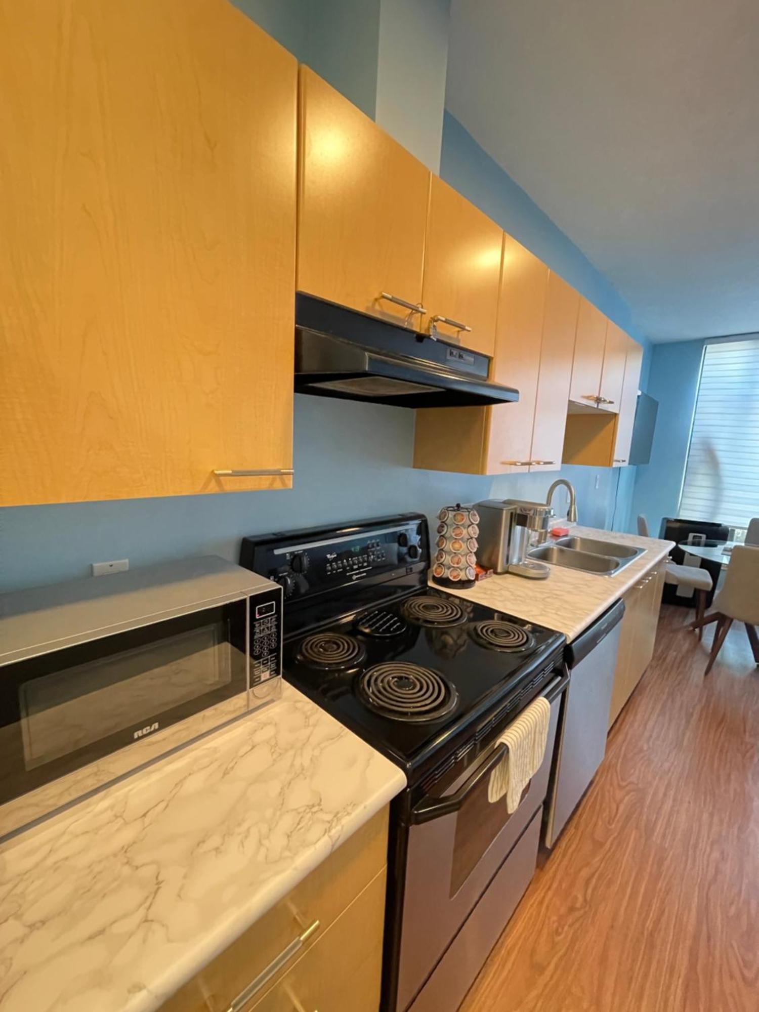 Downtown 1Br Condo At Granville Strip Near English Bay แวนคูเวอร์ ภายนอก รูปภาพ